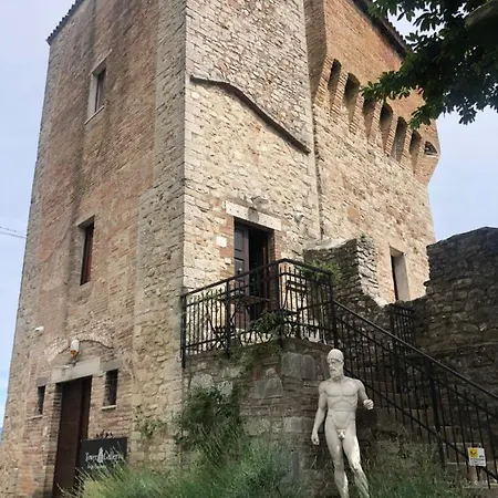 Torre Caetani- Night In A Medieval Tower Gasthuis 4*