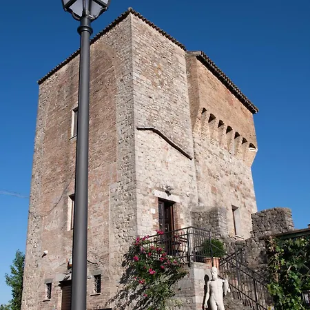 Torre Caetani- Night In A Medieval Tower Guest house 4*