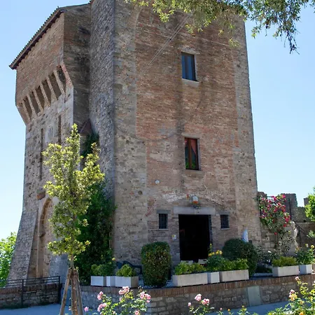Torre Caetani- Night In A Medieval Tower 4* טודי
