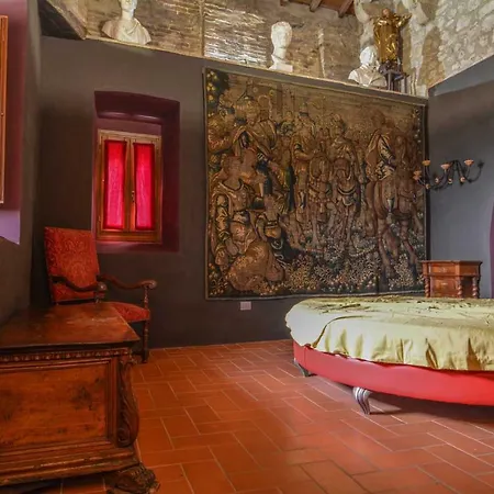 Torre Caetani- Night In A Medieval Tower Guest house Todi