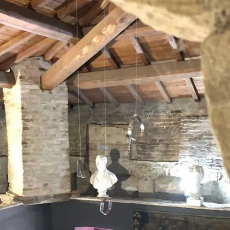 Guest house Torre Caetani- Night In A Medieval Tower *