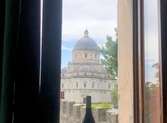 Torre Caetani- Night In A Medieval Tower