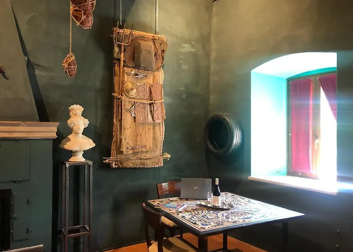 Torre Caetani- Night In A Medieval Tower Pensjonat 4*