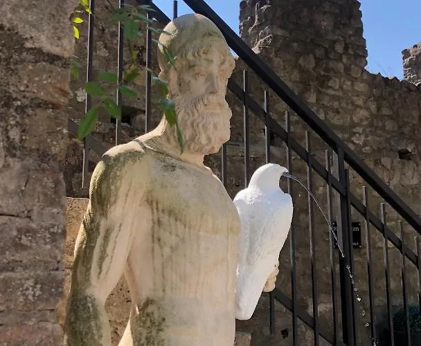 Torre Caetani- Night In A Medieval Tower Gasthof