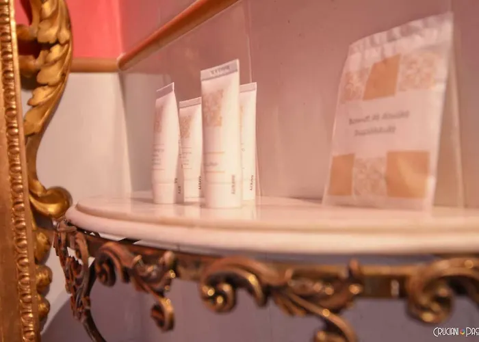 Pensjonat Torre Caetani- Night In A Medieval Tower 4*