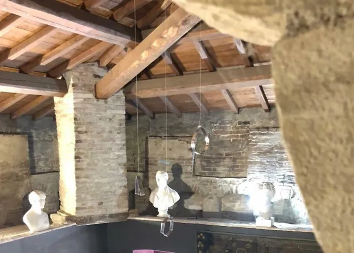 Gasthof Torre Caetani- Night In A Medieval Tower 4*